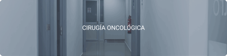 Pasillo clínico de Oncocentro representando el área de cirugía oncológica